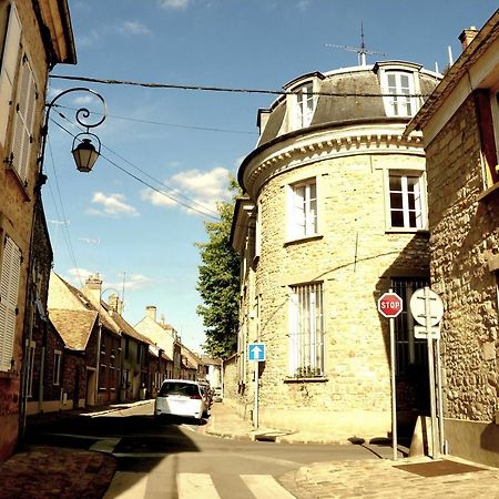 Appartement En Plein Coeur De Milly-La-Foret Exterior photo